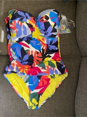 Anne Cole women’s one piece swimsuit size 16